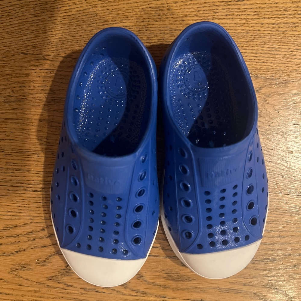 Native Jefferson Shoes in Blue and White